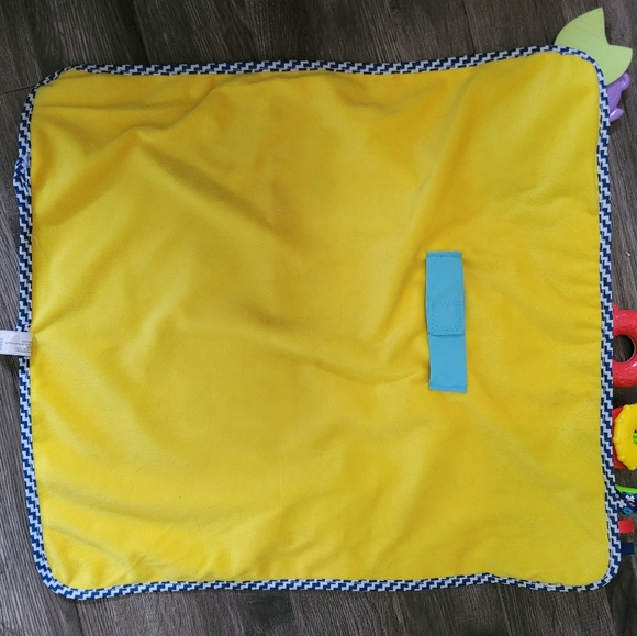 On the Go Activity Throw - Picture 5 of 5